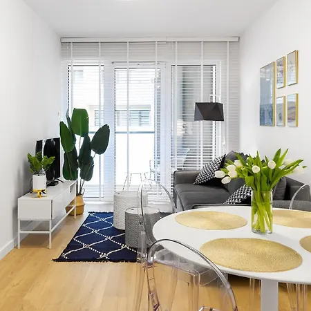 Apartment Blue Mare Dubai Kasprowicza 20b, Free Parking, Pool, Jacuzzi, Sauna, Gym *